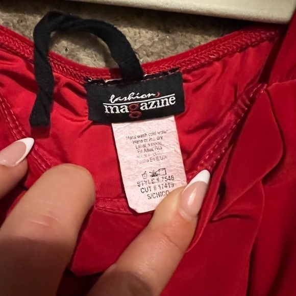 Red hot 90’s off the shoulder mini dress - Picture 2 of 6